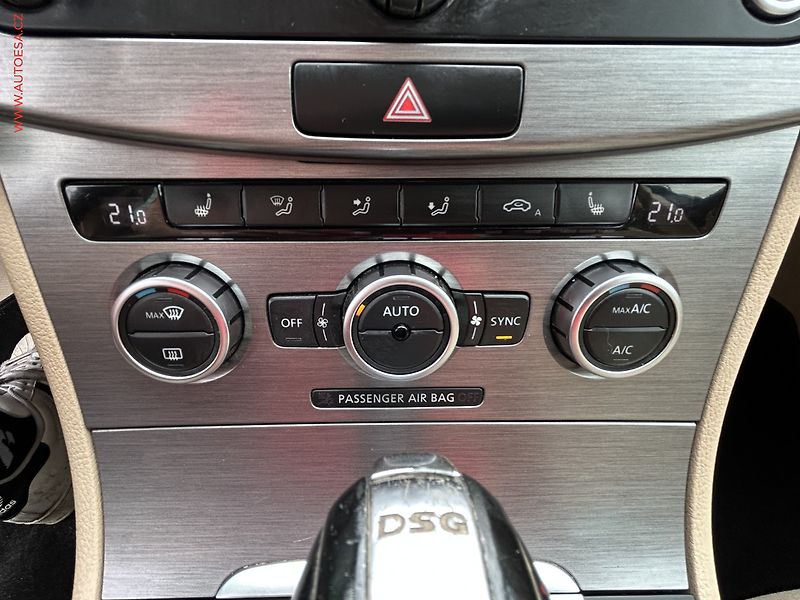 Volkswagen Passat (2013) 2.0TDi, DSG - fotka 14 z 17