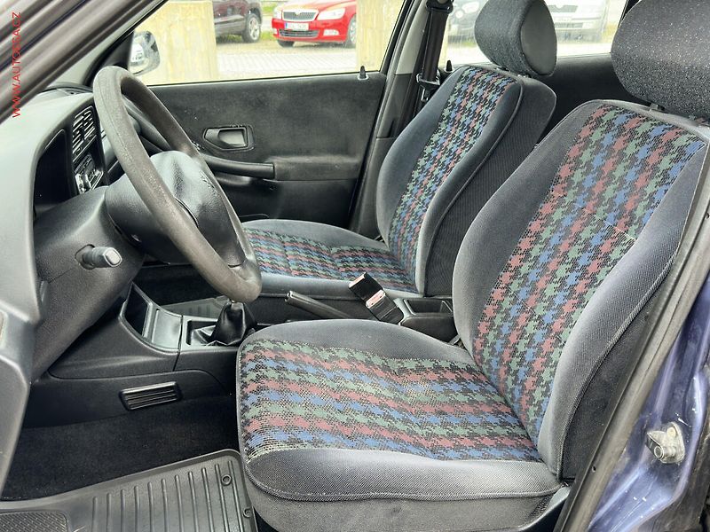 Peugeot 306 (1998) 1.4i - fotka 9 z 16