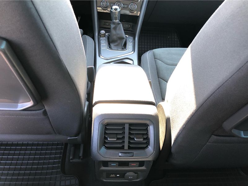 Volkswagen Tiguan 2.0 TDI - fotka 22 z 29