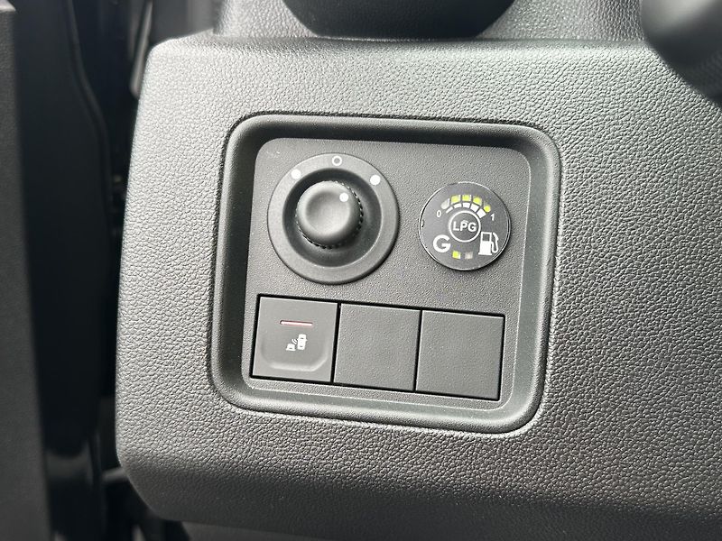 Dacia Duster (2021) 1.0/74kW+LPG*4x2* 1.Maj.*NAVI  - fotka 8 z 41
