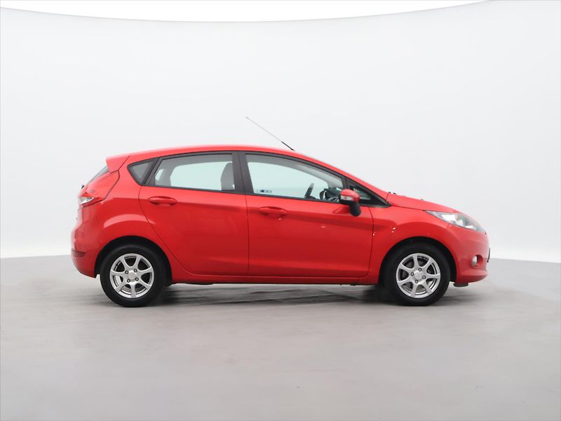 Ford Fiesta 1,2 i 44 kW CZ - fotka 8 z 26