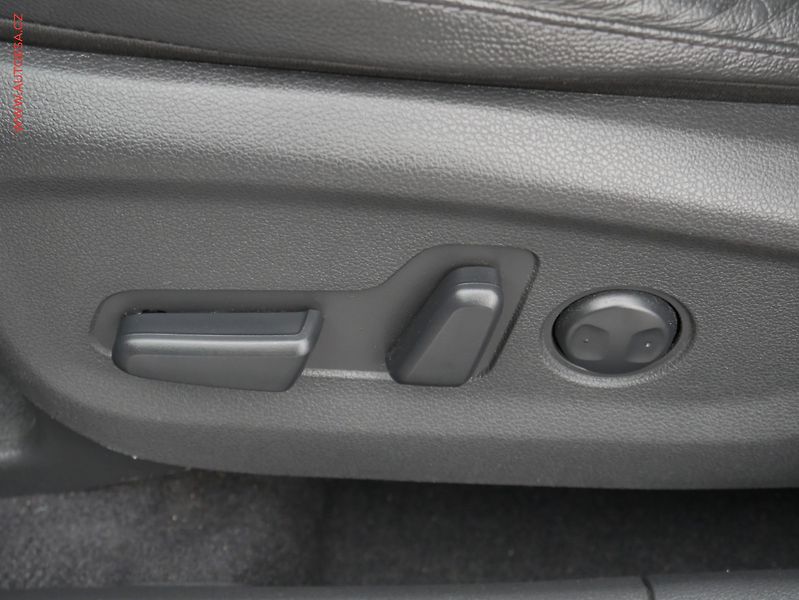 Hyundai Tucson (2018) 1.6 T-GDi 4x4, ČR, AT, LED - fotka 25 z 29