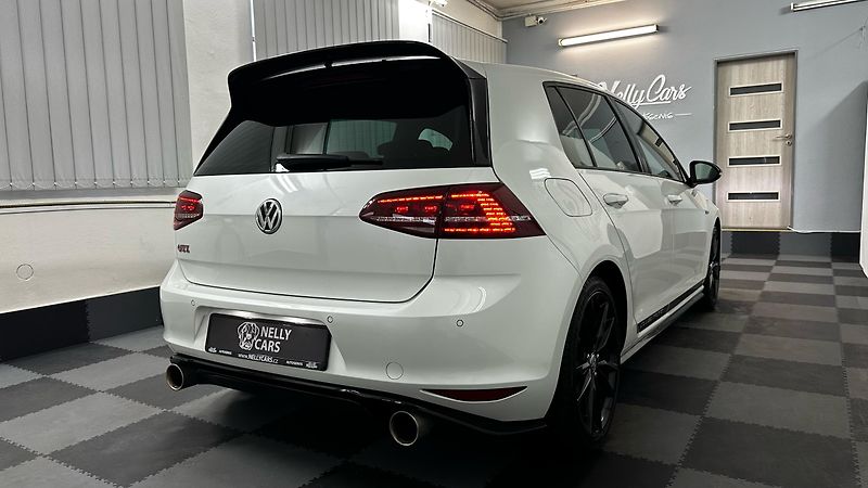 Volkswagen Golf RECARO / REMUS / TOP STAV - fotka 6 z 43