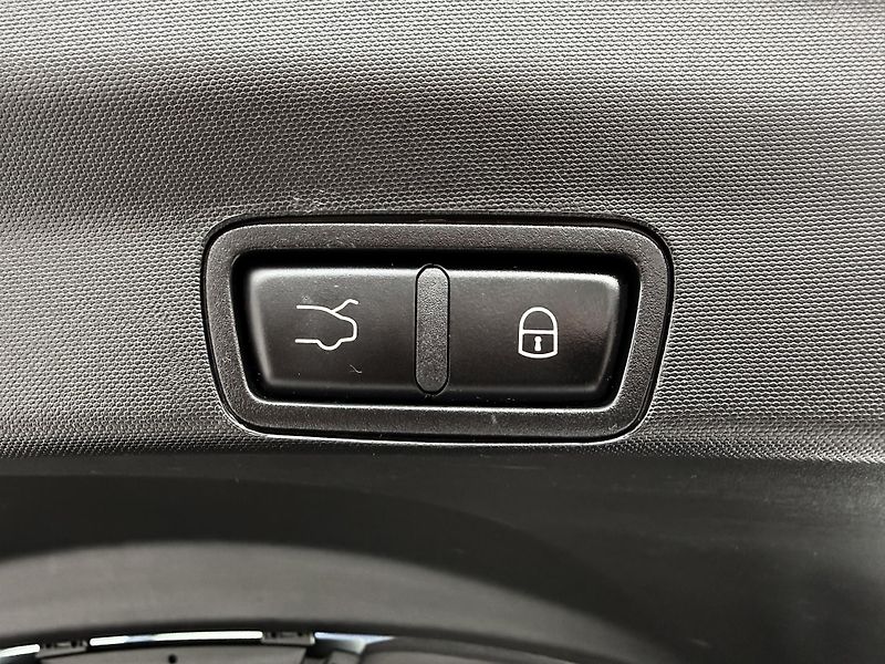 Alfa Romeo Stelvio 2,0T Q4 280PS 4x4 Automat - fotka 13 z 40