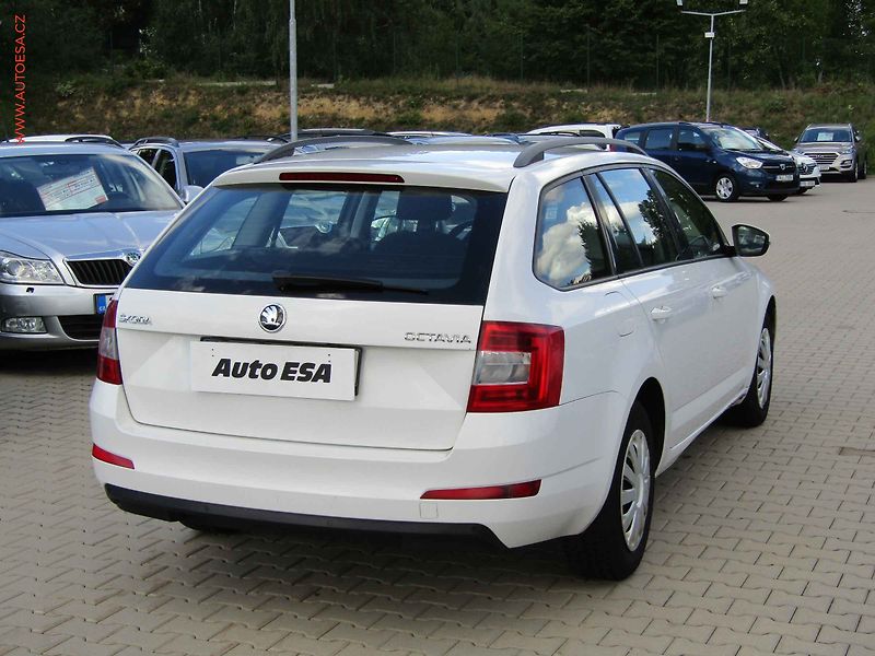 Škoda Octavia (2016) 2.0TDi, ČR, AAC, výhř.sed. - fotka 4 z 17