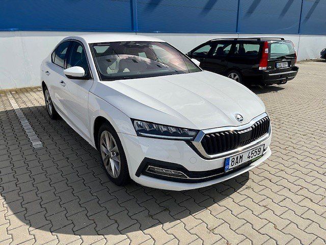 Škoda Octavia Ambition - fotka 5 z 12