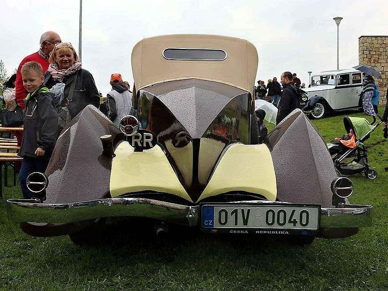 Sraz luxusních vozů Rolls-Royce a Bentley.