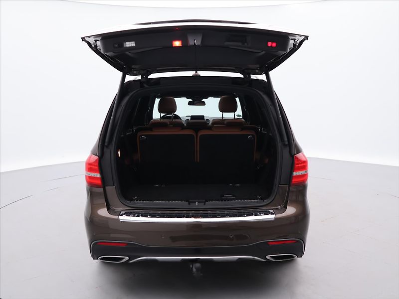 Mercedes-Benz GLS 3,0 350d 190kW AMG Sport DPH - fotka 9 z 45