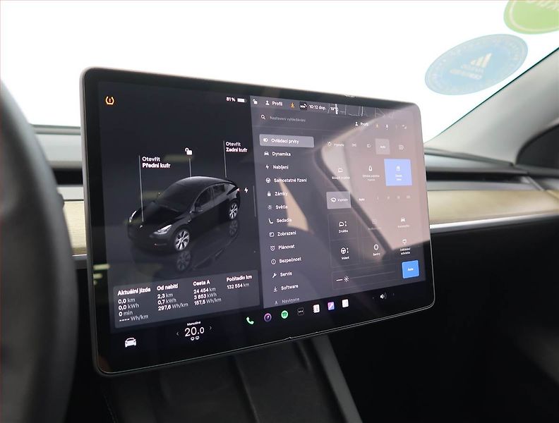 Tesla Model Y (2023) Standard LFP 64kWh, SoH 94% - fotka 22 z 31