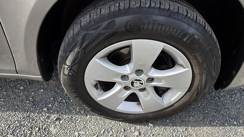 Škoda Roomster 1.4 16V ACTIVE +EDITION 1.MAJ. - fotka 35 z 35