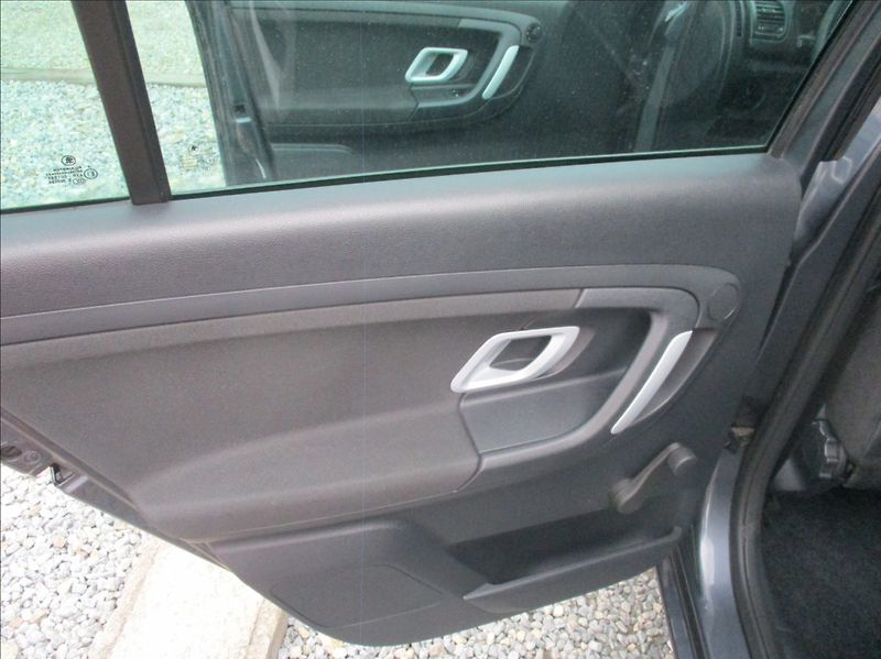 Škoda Fabia 1,4 i 16V, klima, ABS, ESP, - fotka 10 z 25