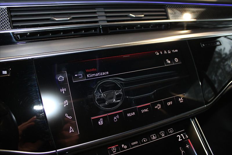 Audi S8 V8 TFSi 420kW quattro NezTop/P - fotka 28 z 38