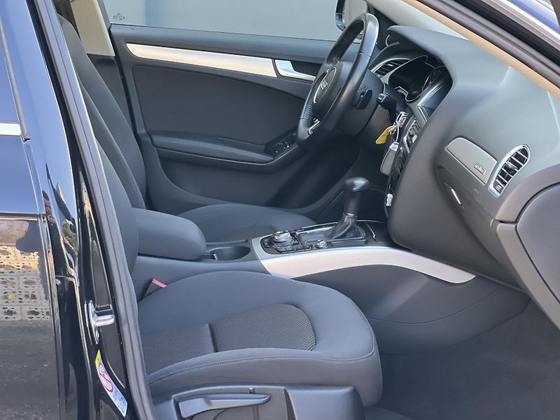 Audi A4 Allroad 2.0TDi QUATTRO AUTOMAT ALU - fotka 33 z 44