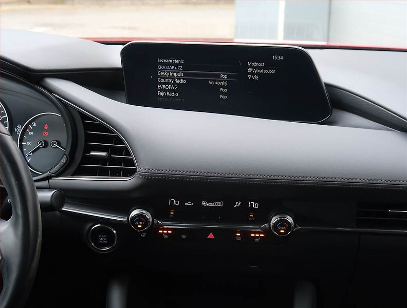 Mazda 3 (2021) 2.0 e-Skyactiv X - fotka 12 z 23