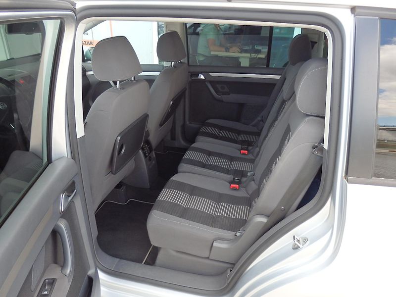 Volkswagen Touran 1.4 TSI DIGI.KLIMA, 7 MÍST - fotka 7 z 16