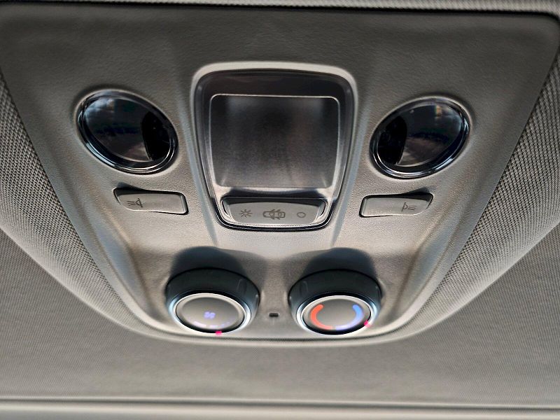 Toyota ProAce City Verso (2024) 2.0D 180k 8AT Shuttle 8S Busin - fotka 27 z 32