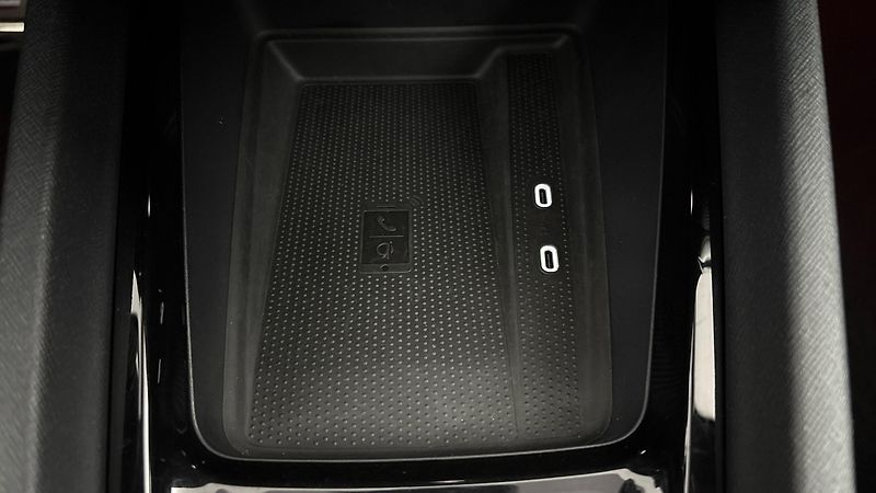 Škoda Octavia 2.0 TDI DSG 4x4 RS Combi - fotka 27 z 33