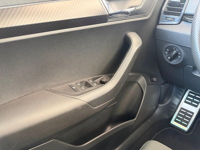 Škoda Karoq (2025) Sportline 1.5 TSI / 110 kW DSG - fotka 7 z 28