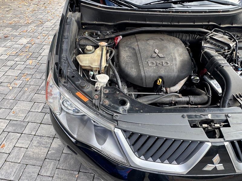 Mitsubishi Outlander (2008) 2.2 - fotka 26 z 30