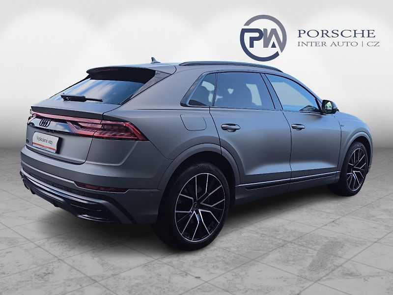 Audi Q8 3.0 TFSi S-Line - fotka 2 z 25