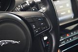Jaguar XE  2.0 132kW SEDAN 2WD AUT - náhled 17