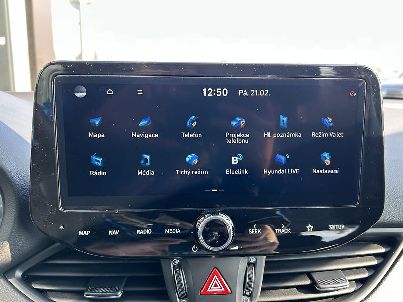 Hyundai i30 WG FL 1,5 T-GDI MT COMFORT 16 - fotka 22 z 28