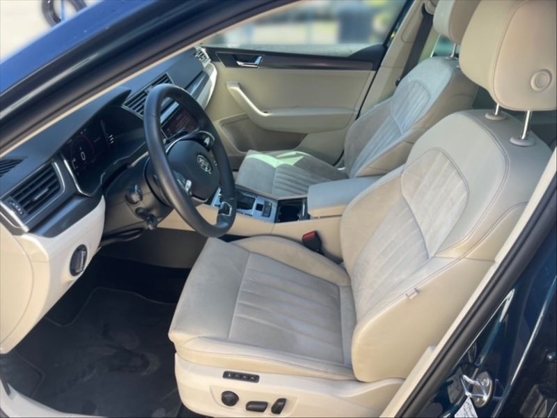 Škoda Superb 2,0 TDI STYLE DSG - fotka 7 z 11