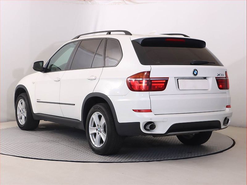 BMW X5 (2013) xDrive30d, 4X4, Automat - fotka 4 z 20