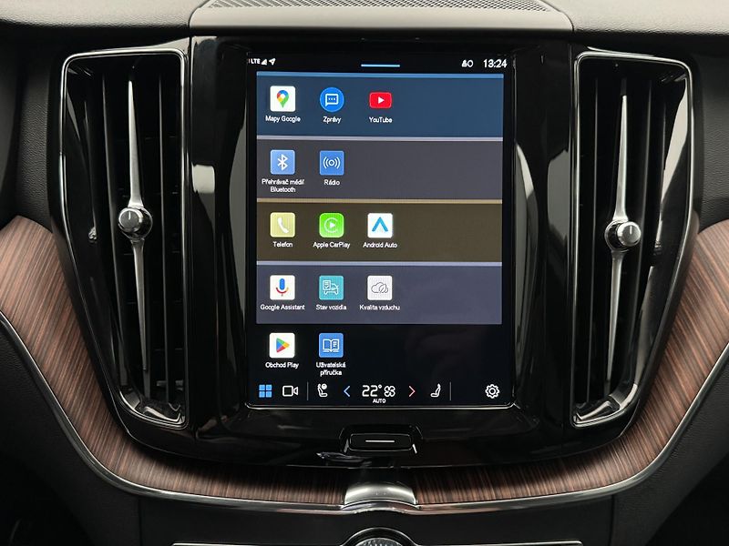 Volvo XC60 T8 AWD BRIGHT PLUS REZERVACE - fotka 35 z 48