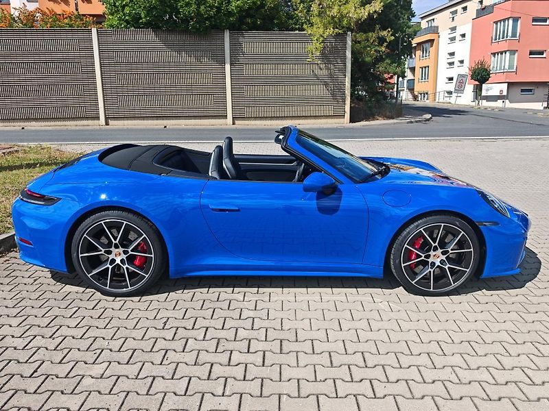 Porsche 911 Carrera S, Chrono, BOSE - fotka 7 z 38
