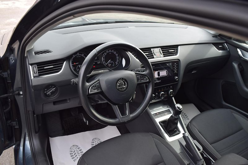 Škoda Octavia (2018) 1.5TSI 110kw AMBITION NAVI OPS - fotka 21 z 46