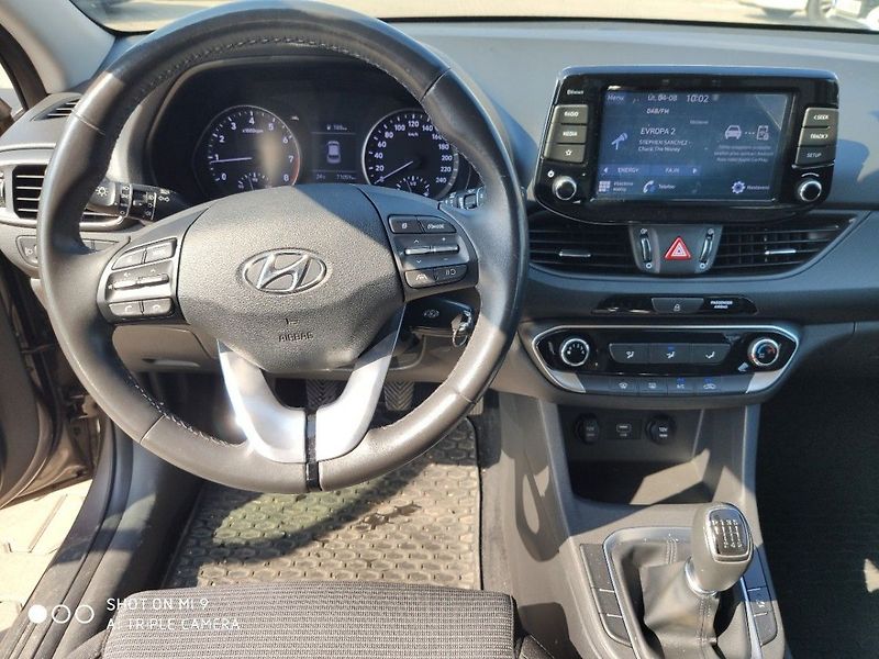 Hyundai i30 1,5 - fotka 6 z 9