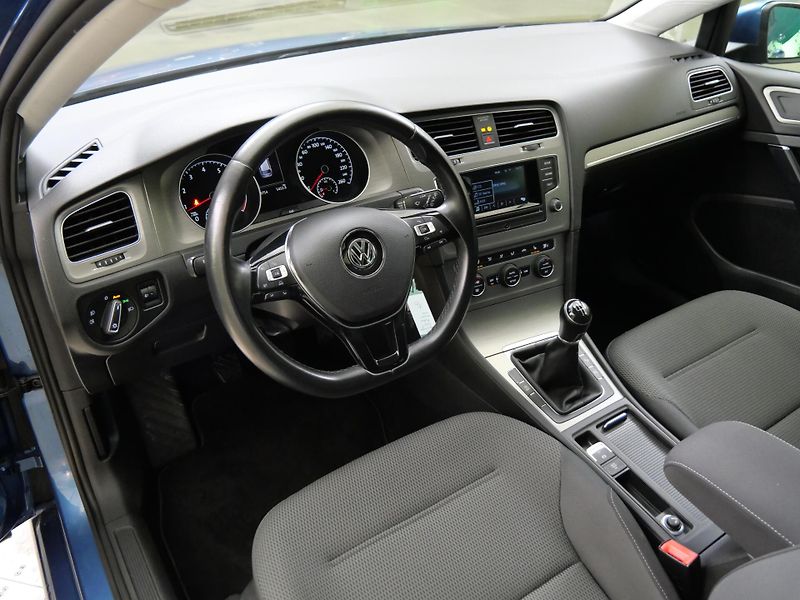 Volkswagen Golf - fotka 5 z 22