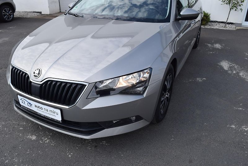 Škoda Superb (2017) 1.4TSI 110kw AMBITION APP OPS - fotka 2 z 50