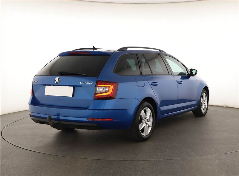 Škoda Octavia (2020) Ambition 1.5 TSI, ČR,1.maj - fotka 5 z 19