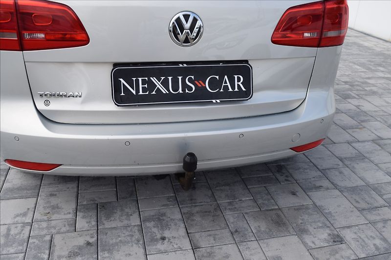 Volkswagen Touran 1,4 i 103KW AUTOMAT TAŽNÉ NAVI - fotka 14 z 44