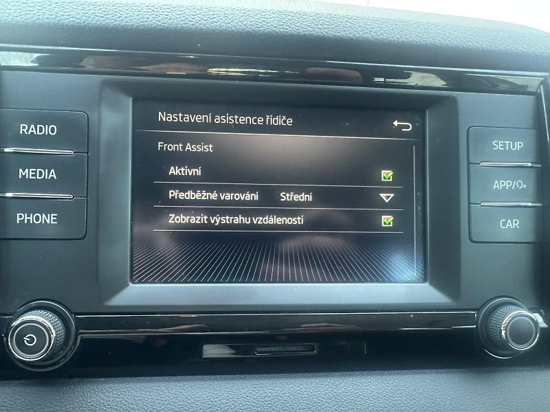 Škoda Karoq (2019) 1.6TDi, 85KW, NOVÉ ROZVODY - fotka 19 z 22
