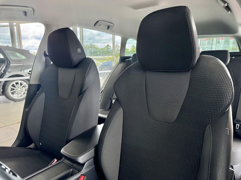 Škoda Octavia 2,0TDI DSG*110kW*REZERVACE! - fotka 13 z 28