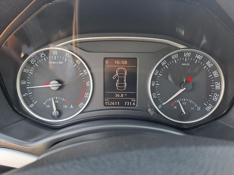 Škoda Octavia (2011) 1.6 TDi, PĚKNÝ STAV - fotka 20 z 30