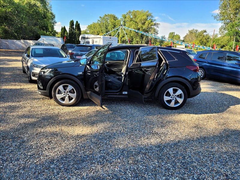 Opel Grandland X 1,6 PHEV,E-AT,Elegance,led,nav - fotka 15 z 50