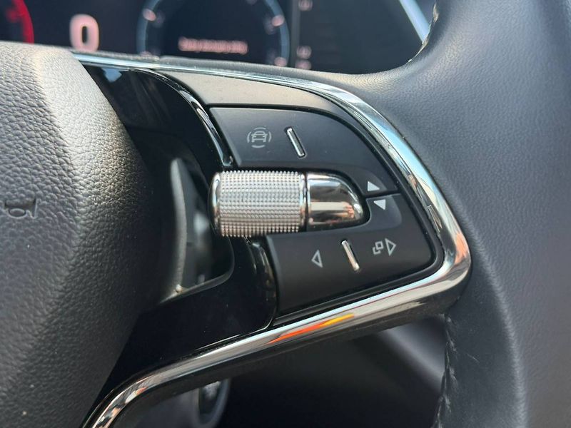 Škoda Octavia combi Ambition 2,0 TDI 85 kW 6 - fotka 21 z 32