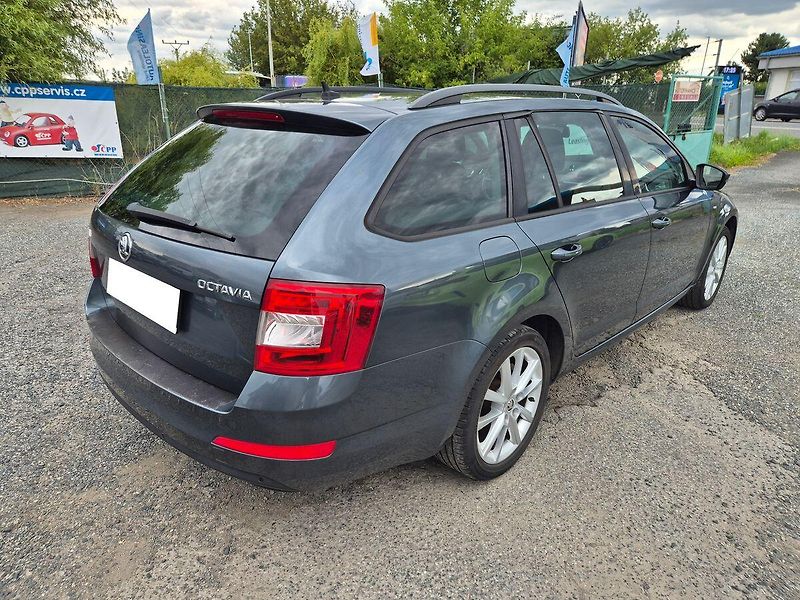 Škoda Octavia 1,6 TDI DSG 81kW, serviska - fotka 5 z 21