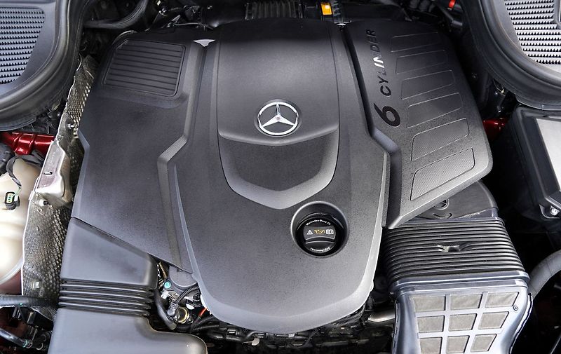 Mercedes-Benz GLE 400d 4Matic/AMG/21/ČR - fotka 10 z 48