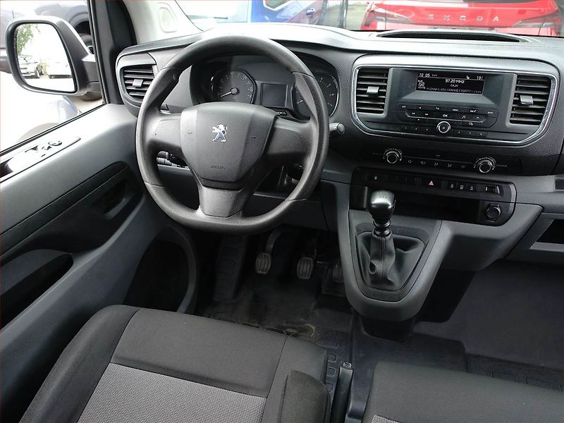 Peugeot Expert (2018) 2.0 BlueHDi, Bus, 9Míst, ČR - fotka 7 z 19