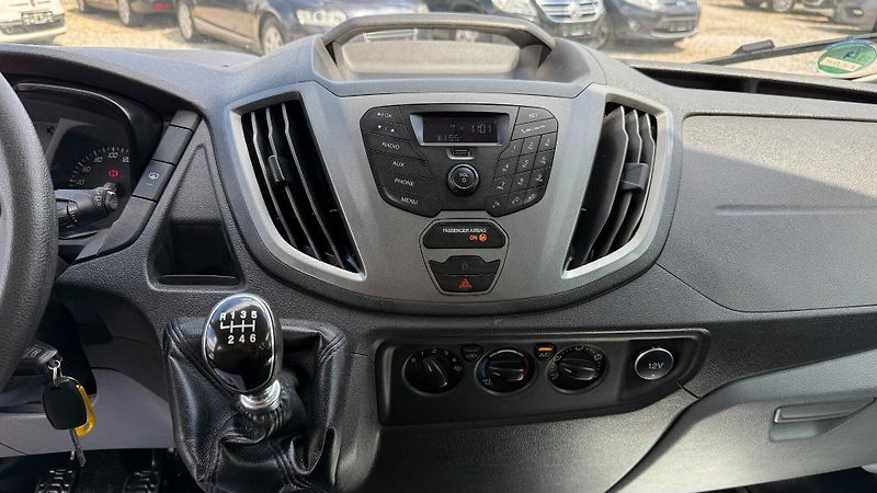 Ford Transit Courier (2018) 2.0TDCi 77kW REZERVOVANO - fotka 13 z 21