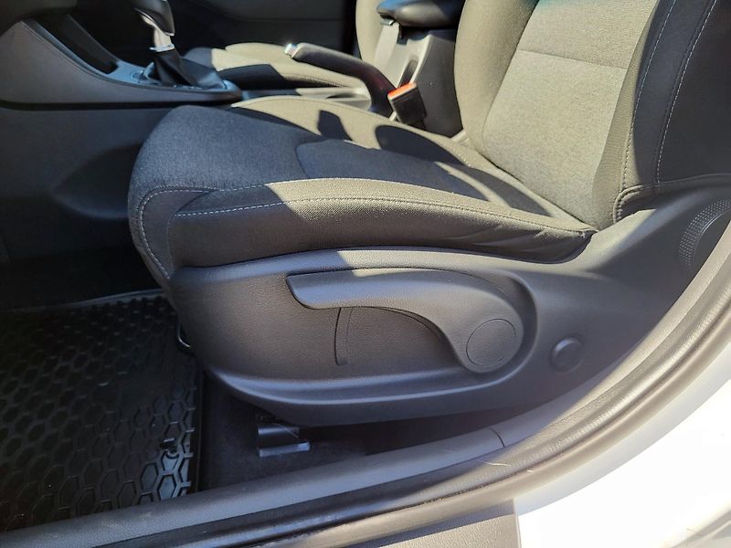 Hyundai i30 1.5 T-GDI 118kW SMART SW *ČR - fotka 30 z 48