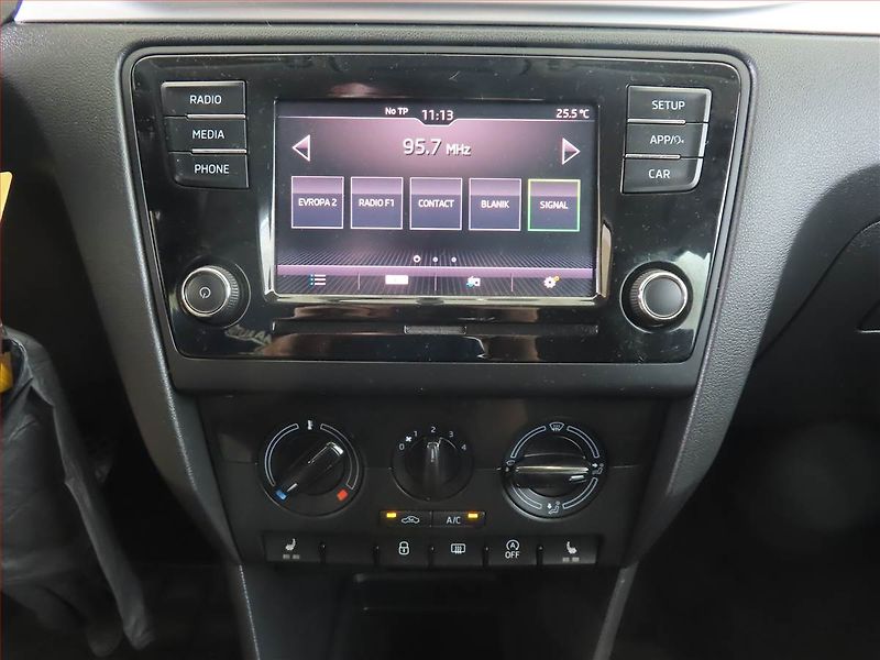 Škoda Rapid (2018) Ambition 1.0 TSI - fotka 12 z 17