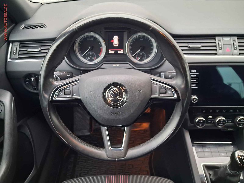 Škoda Octavia (2019) 1.6TDi, 2.maj,ČR, LED, autoAC - fotka 11 z 18