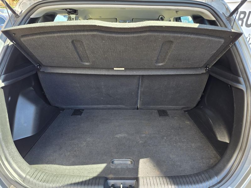 Hyundai ix20 1.6-KLIMA-SENZORY-ISOFIX - fotka 14 z 24