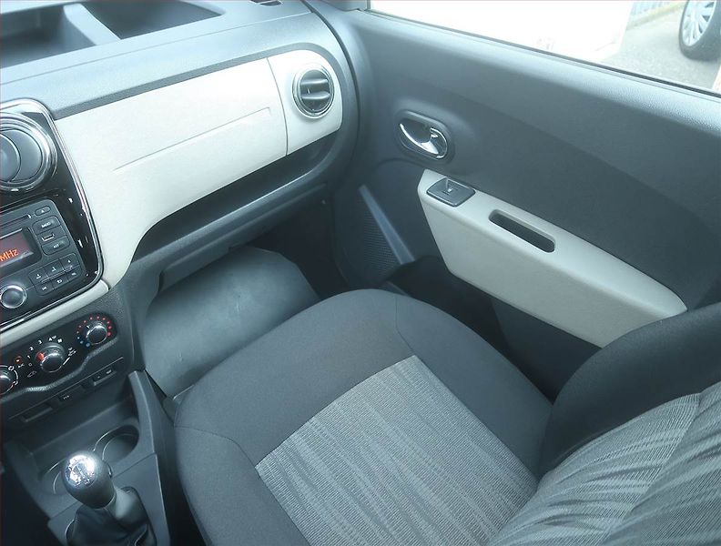 Dacia Dokker (2017) Arctica 1.5 dCi, 5Míst, SR - fotka 8 z 14